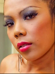 Sensational shemale beauty Oa in her skimpy outfit